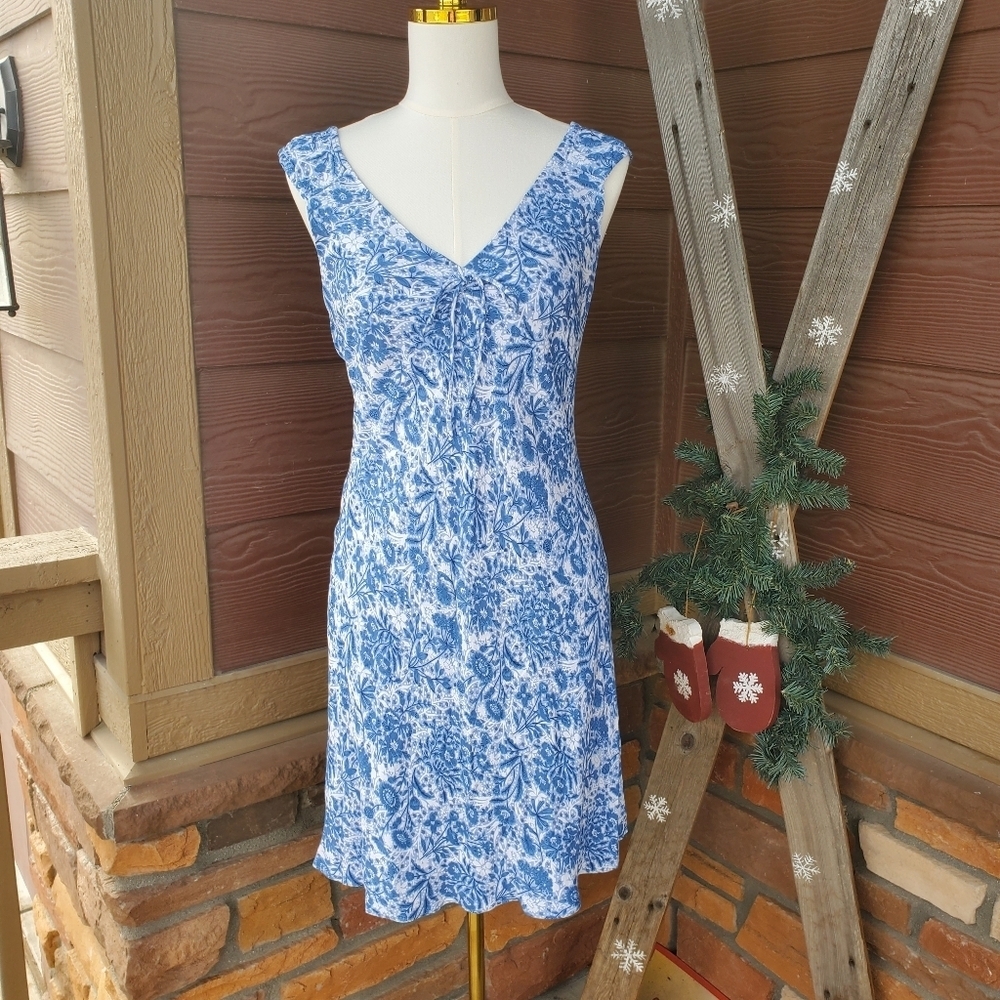 Ann Taylor Loft Women's Blue Floral Sleeveless V-Neck Dress Size 4
